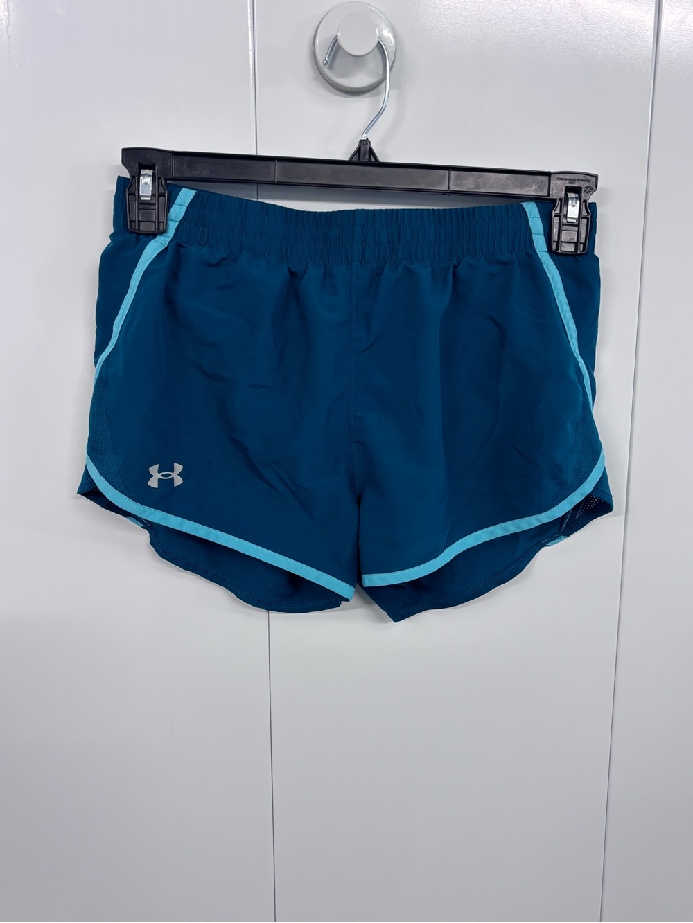 Under Armour Girls Youth Large Teal Athletic Running Shorts Loose Fit Elastic